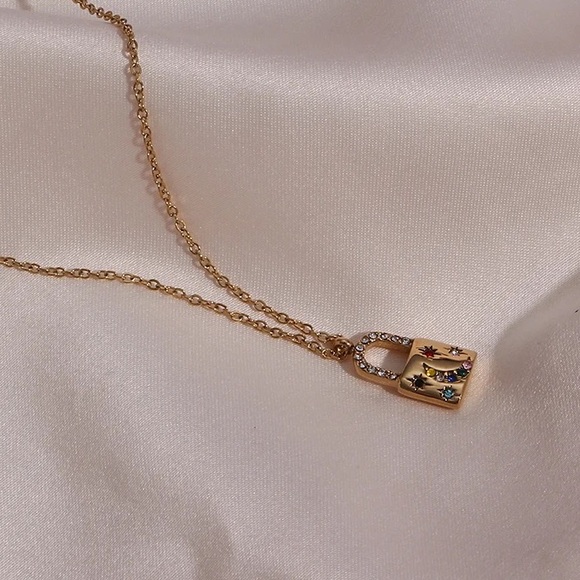 ◾️18K Gold Plated Cubic Zirconia Paved Small Lock Pendant Necklace - Picture 6 of 10